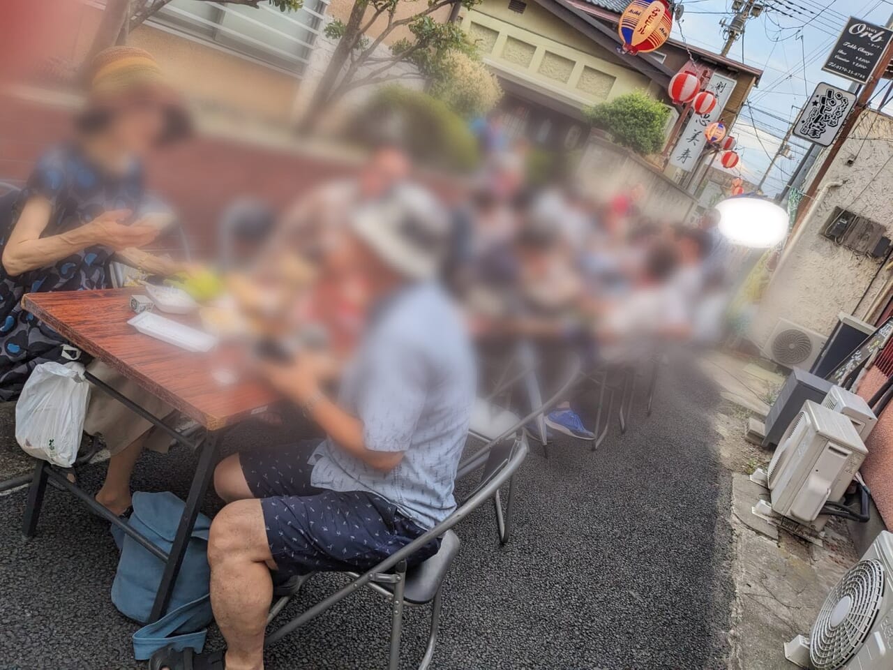 路地裏ビアガーデン