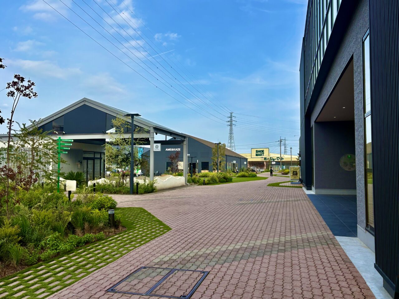 2026年4月16日いせさきガーデンズ自由通路