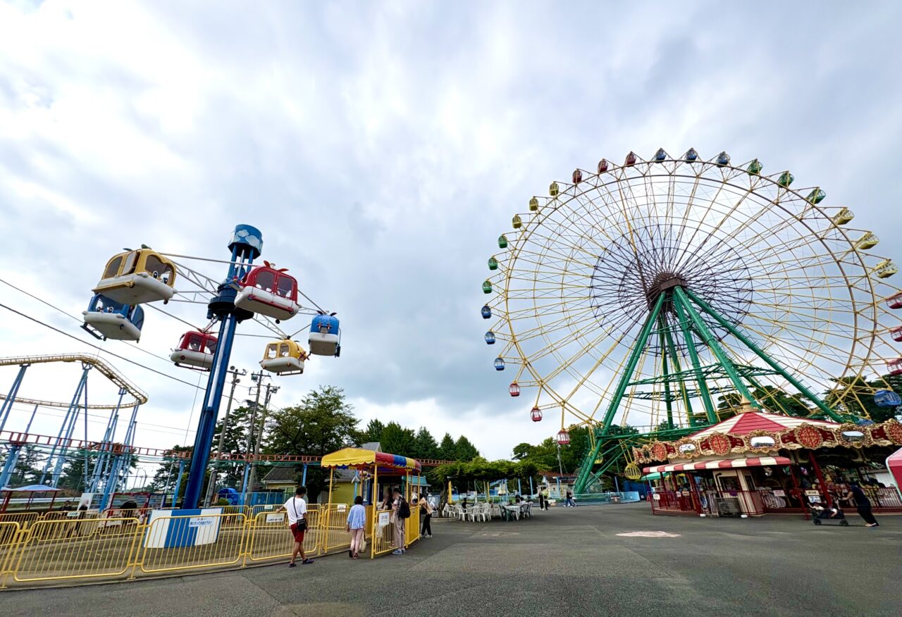 2026年8月23日華蔵寺遊園地ヘリタワーと観覧車