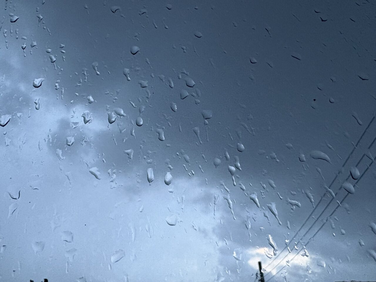 2026年9月6日雨の日の空