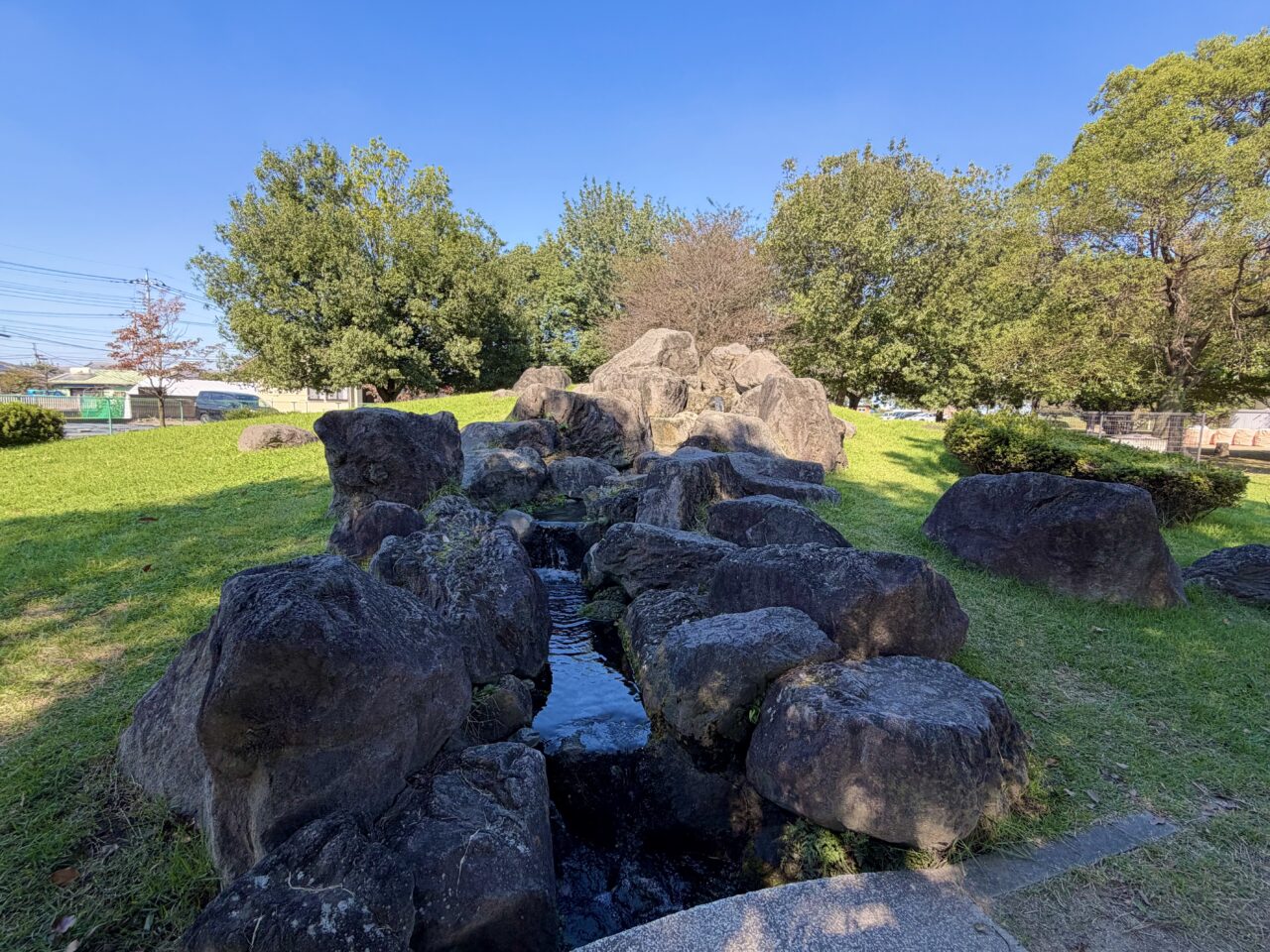 2026年10月12日フラワーさくら平塚公園小川