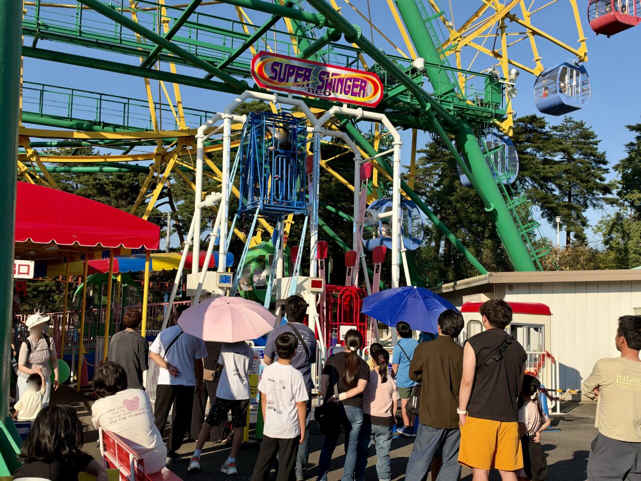 026年10月9日華蔵寺遊園地スーパースインガーNEO行列